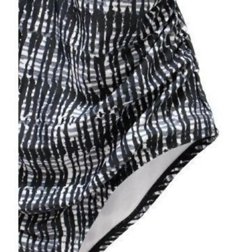 Speedo Black and White Geometric Print Ruching One Piece Swimsuit Size 12